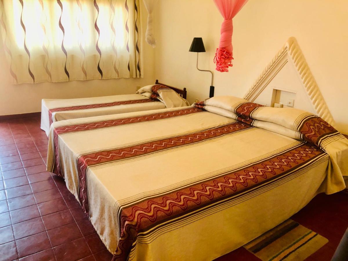 Hotel Hemadan Bentota Esterno foto