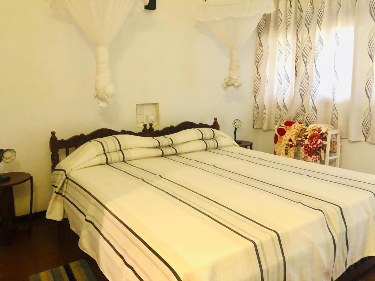 Hotel Hemadan Bentota Esterno foto
