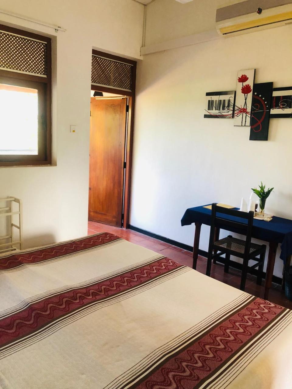 Hotel Hemadan Bentota Esterno foto
