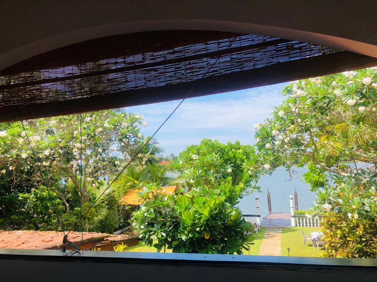 Hotel Hemadan Bentota Esterno foto